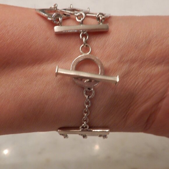 Contemporary Geometric Chain Bracelet - Picture 5 of 6